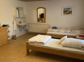 Personalwohnheim Altenpflege Foditsch, hotel v destinaci Sankt Johann