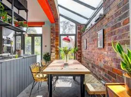 Pass the Keys Stunning Home sleeps 6