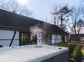 Villa Lodge met Jacuzzi - 8 personen - Woodz Lodges