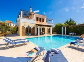 Villa Nikolas Large Private Pool AC WiFi