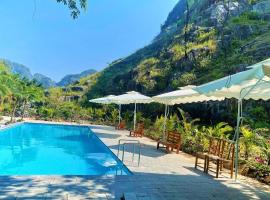 TRang an Mountain Ecolodge, hotel in Xuân Sơn