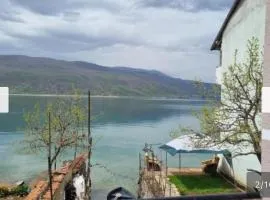 villa stavri