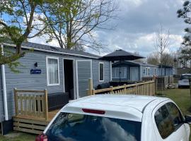 Chalet 4 personen HZ 18, camping in Lauwersoog