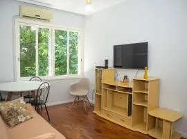 Apto Próx. ao Shopping Praia de Belas RS BZ1097