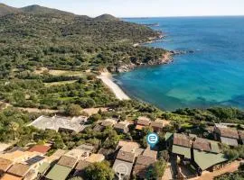 Alessandra Garden Hideaway