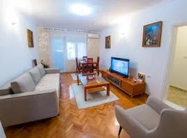 Denirom Apartments