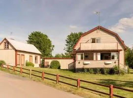 2 Bedroom Lovely Home In Kristdala