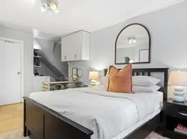 Studio Haven in Times Square & Nearby Restaurants