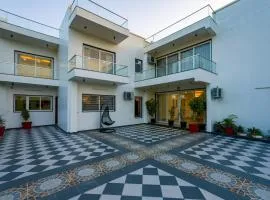 ELIVAAS AdhiVa 5-BHK Farmhouse with Private Pool, Bar & Lush Garden