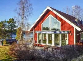 Nice Home In Väto With House Sea View