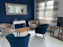 Maison rénovée avec garage et jardin, proche centre ville - La Tremblade