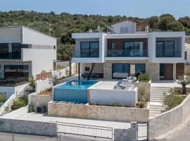 Lovely Home In Razanj