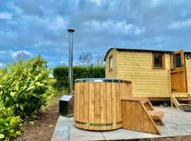 Off-Grid Glamping - Quiet, Starry Escape