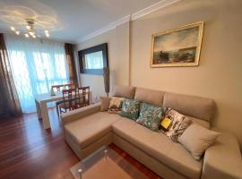 Apartamento zona centro con garaje y piscina para 4 personas, hotel i Castro-Urdiales