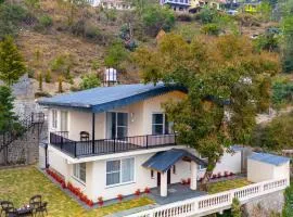 ELIVAAS Twin Chalets 4 BHK Escape with Valley-facing Lawn