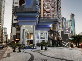 Balneário Camboriú में, होटल Hotel D'sintra
