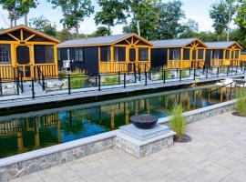 ROBIN LIMIT 3 cabin, מלון בNorth Sebago