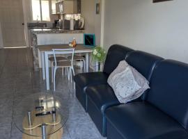 10 minutos de la Embajada americana Apartamento de dos cuartos, ξενοδοχείο σε Τεγουσιγάλπα