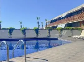 Poolfront Apartment Close to Beach