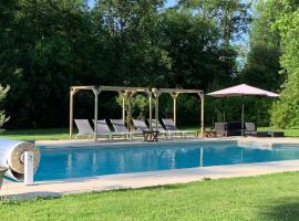 Moulin du grand auque, Hotel in Lalandusse