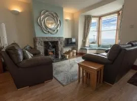 3 bedroom - Sea View - Pet Friendly