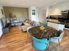 Apt w Terrace, Pool & Parking