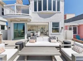 Oceanfront Escape with Breathtaking Views