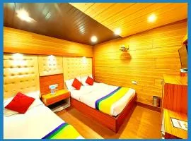 NAINITAL THE FLAT#TIESS Near Boat House Club and Naini Lake - Prime Location & Luxury Room - Excellent Customer Service Awarded
