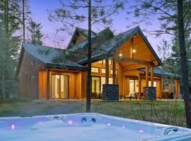 New Luxury Home with Hot Tub, Firepit and Forest View