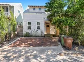 Lincolnville Haven l Walk to DNTN l Dog Friendly