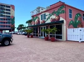 Casa Playa Resort