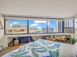 Oceanview Freshly Renovated Free Parking WiFi
