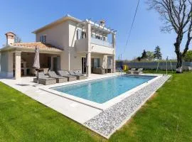 Beautiful Home In Nedescina With Wifi
