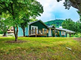Sunlight House Enjoy Serenity and Amazing Views Sleeps 6, hotel di Sevierville