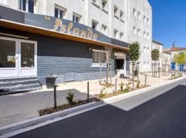 Lovely Apartment In Le Château-D'oléron, khách sạn ở Le Château-dʼOléron