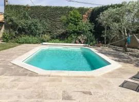 Stunning Home In Roquemaure