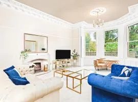 Tranquil Sneyd Park escape with garden views by MyCityHaven