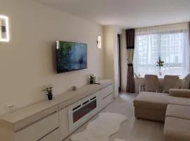 Skyline Sea View - Топ център Златни пясъци, първа линия