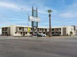 Central Phoenix Hotel
