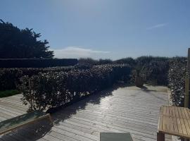 PARFUM d'OCEAN, hotel pantai di Saint-Pierre-dʼOl&eacute;ron