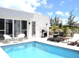 Ocean Pearl - Getaway Modern Villa W Pool, beach hotel in Long Bay Hills