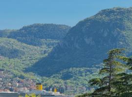 Luxury & peaceful sea view duplex in Kotor, hotel v destinaci Dobrota