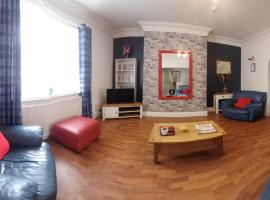 Large countryside home，Tow Law的有停車位的飯店