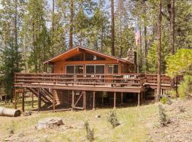 PaPa Bear Cabin, hotel a North Wawona