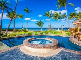 Newly Renovated, Private Beachfront Hideaway "Moana" Sleeps 8!!
