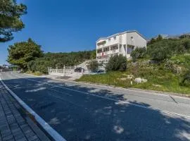 Apartments and rooms with parking space Podgora, Makarska - 23916