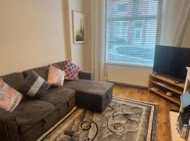 Stylish Home near Shopping Plus Dining - Book Summer Stays Now
