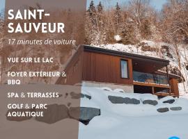 Lakeview Mid Century Luxury Cottage, hotel v destinaci Sainte-Adèle