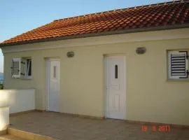 Studio in Brgulje with Beachfront Access