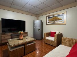 La Casa de Danfer-A un paso de la Plaza, hotel com estacionamento em Oxapampa